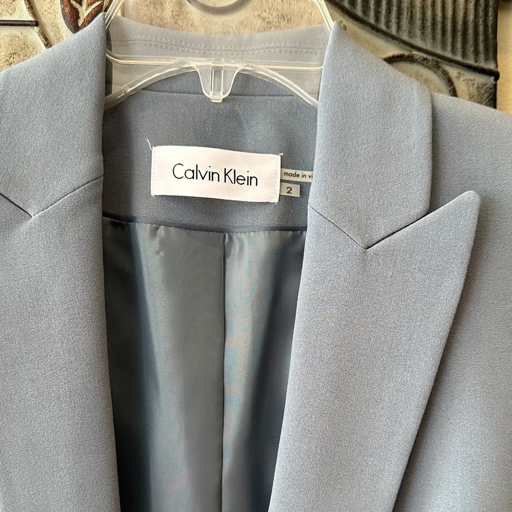 Calvin Klein Women's Soft Blue Blazer and Skirt Set size 2 - Picture 4 of 10